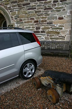 2005 Mazda5 2.0 Sport. Image by Shane O' Donoghue.