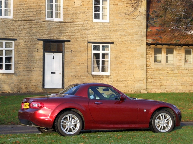 Week at the Wheel: Mazda MX-5 Roadster Coup. Image by Dave Jenkins.