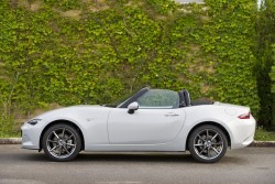 2015 Mazda MX-5. Image by Mazda.