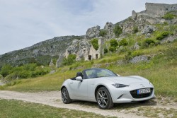 2015 Mazda MX-5. Image by Mazda.