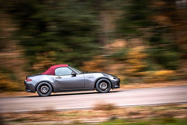 Mazda gives MX-5 red roof for Z-Sport. Image by Mazda.