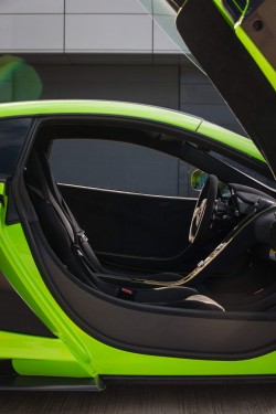 2015 McLaren 675LT. Image by McLaren.