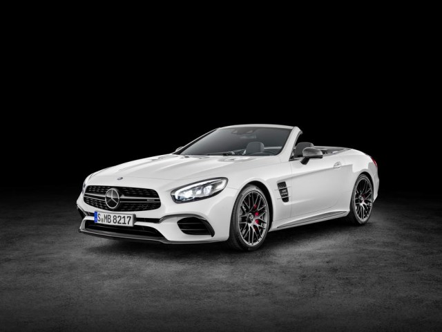 New looks and extra kit for Mercedes SL. Image by Mercedes-AMG.