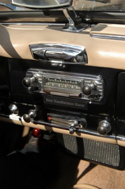 1959 Mercedes-Benz 190 SL. Image by Graeme Lambert.