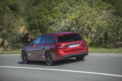 2015 Mercedes-Benz C 450 AMG Sport 4Matic Estate. Image by Mercedes-Benz.