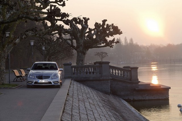 Mercedes prices E-Class hybrid. Image by Mercedes-Benz.