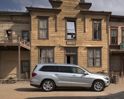 2012 Mercedes-Benz GL-Class. Image by Mercedes-Benz.