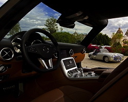 2010 Mercedes-Benz on the Panamericana. Image by Mercedes-Benz.