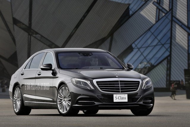 Plug-in Merc S 500 returns 94.2mpg. Image by Mercedes-Benz.