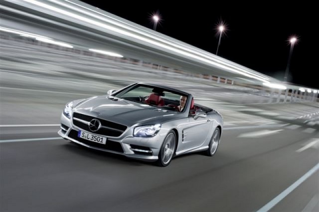 Mercedes-Benz SL revealed. Image by Mercedes-Benz.