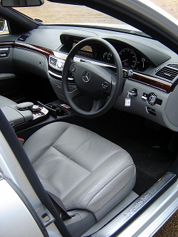 2007 Mercedes-Benz S-Class. Image by Dave Jenkins.