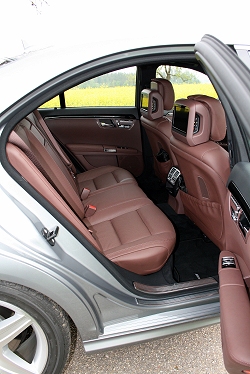 2009 Mercedes-Benz S-Class. Image by Alisdair Suttie.