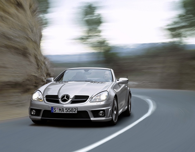 Mercedes SLK in facelift and power upgrade. Image by Mercedes-Benz.