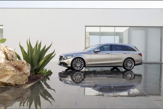 Mercedes bestows tweaks upon C-Class. Image by Mercedes-Benz.