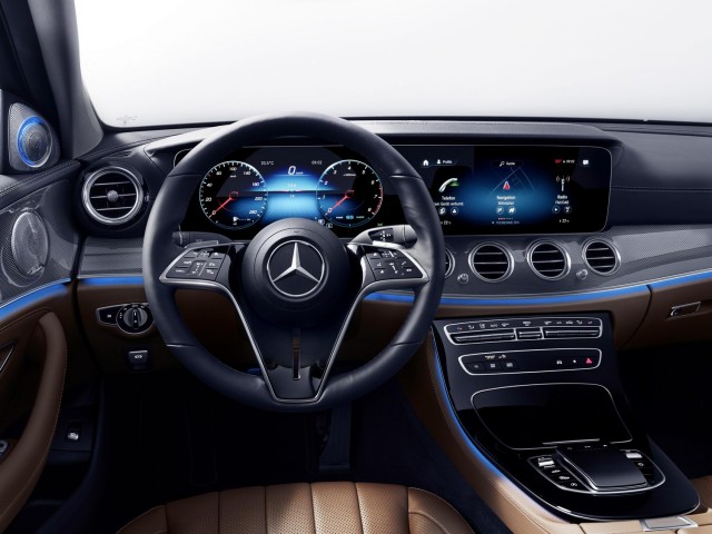 Mercedes reinvents (steering) wheel. Image by Mercedes AG.