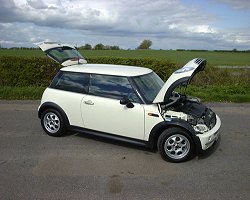 2006 MINI One D. Image by Trevor Nicosia.