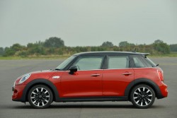 2014 MINI 5 door Cooper S. Image by MINI.