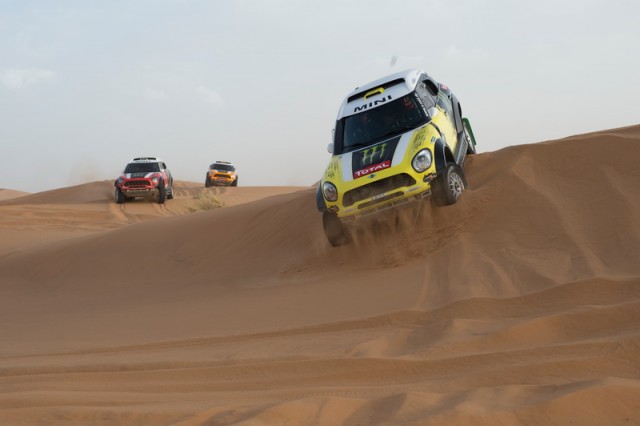 MINI poised for Dakar 2014. Image by MINI.