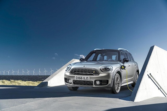 MINI hybrid on sale in June. Image by MINI.