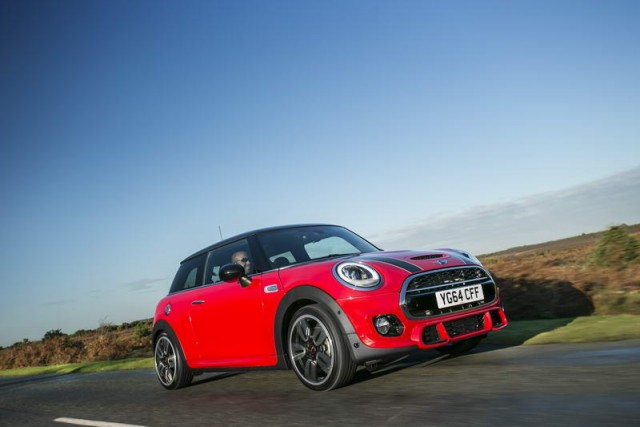 Sport Pack livens up MINI hatch. Image by MINI.