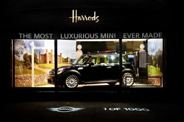 MINI in Harrods window. Image by MINI.