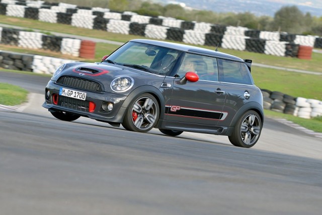 Track test: MINI John Cooper Works GP. Image by MINI.