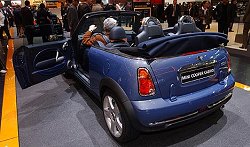 2004 Mini Convertible. Image by www.salon-auto.ch.