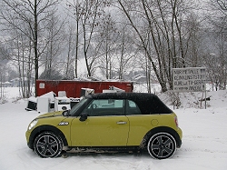 2009 MINI Convertible. Image by Mark Nichol.