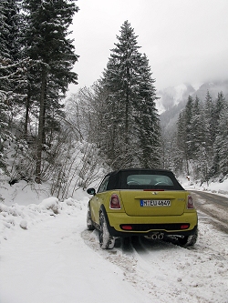 2009 MINI Convertible. Image by Mark Nichol.