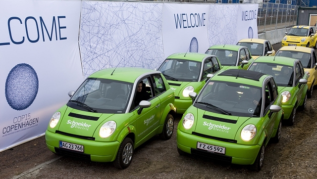 Vehicle manufacturers at COP15. Image by Think.