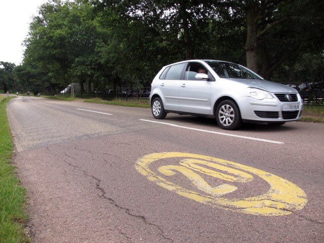 20mph limits in favour - but not enforcement. Image by IAM.