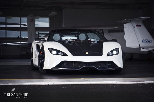 Tushek supercar debut at Salon Priv. Image by Tushek.