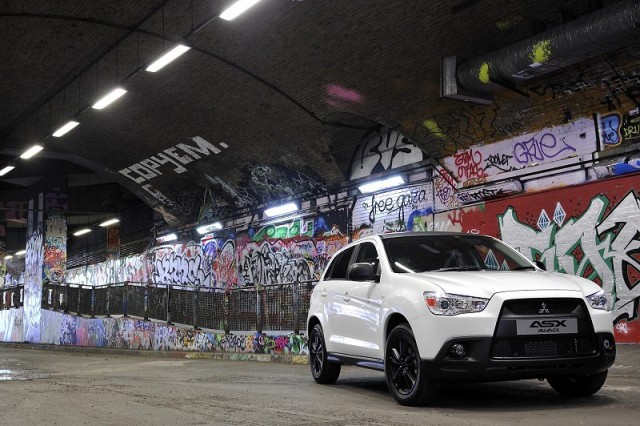 Mitsubishi ASX in the Black. Image by Max Earey.