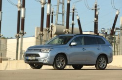 2014 Mitsubishi Outlander PHEV. Image by Mitsubishi.