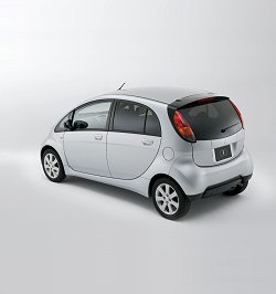 2005 Mitsubishi i. Image by Mitsubishi. Click here for a larger image. 2005 Mitsubishi i. Image by Mitsubishi.