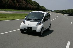 2005 Mitsubishi i. Image by Mitsubishi. Click here for a larger image. 2005 Mitsubishi i. Image by Mitsubishi.