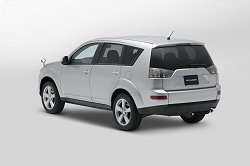 2006 Mitsubishi Outlander (Japanese market). Image by Mitsubishi.