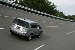 2006 Mitsubishi Outlander (Japanese market). Image by Mitsubishi.