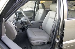 2005 Mitsubishi Raider. Image by Mitsubishi.