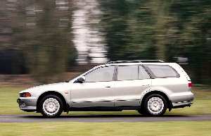 The new Galant estate looks almost identical to the MY1999 car...