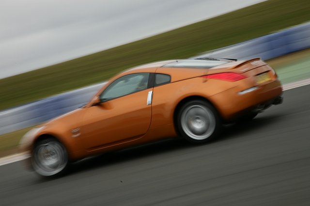 New 350Z is drift-tastic! Image by Julian Mackie.