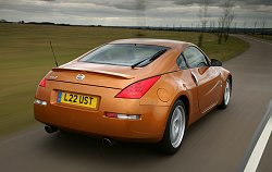 2006 Nissan 350Z. Image by Julian Mackie.