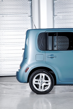 2010 Nissan Cube. Image by Nissan.