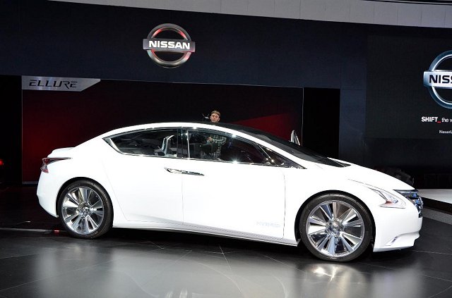 LA Auto Show 2010: Nissan Ellure concept. Image by Newspress.