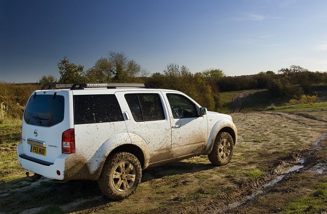 Off-roading in the Nissan Pathfinder. Image by Nissan.