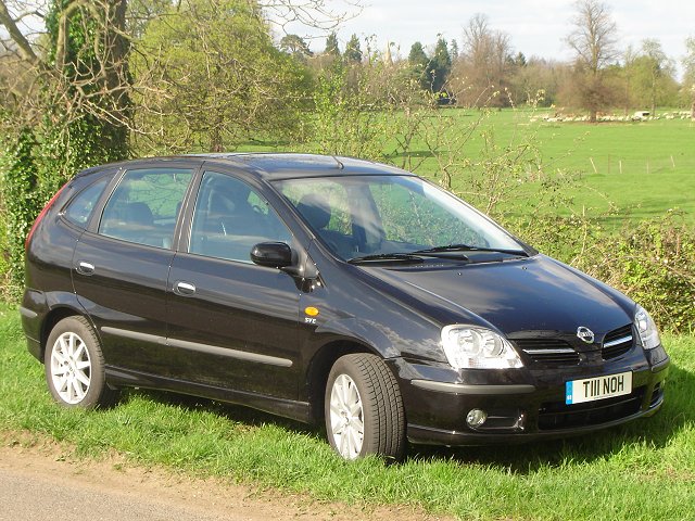 2005 Nissan Almera Tino review. Image by James Jenkins.