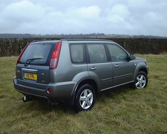 Nissan's rivals Trail behind. Image by Trevor Nicosia.