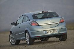 2005 Opel Astra Diesel Hybrid concept. Image by Opel.