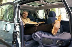 2004 Peugeot 1007. Image by Peugeot.