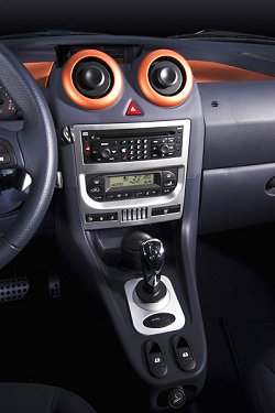 2004 Peugeot 1007. Image by Peugeot.